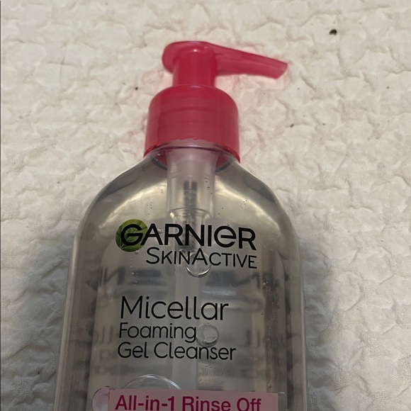NWT Garnier Foaming Micellar Cleanser - Picture 4 of 5